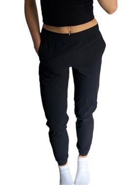 Lululemon Joggers in Black, Woman’s Size 2